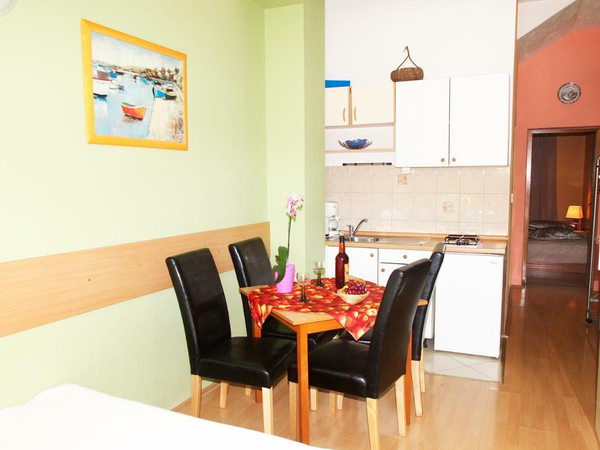 Apartmani Diana Макарска Экстерьер фото