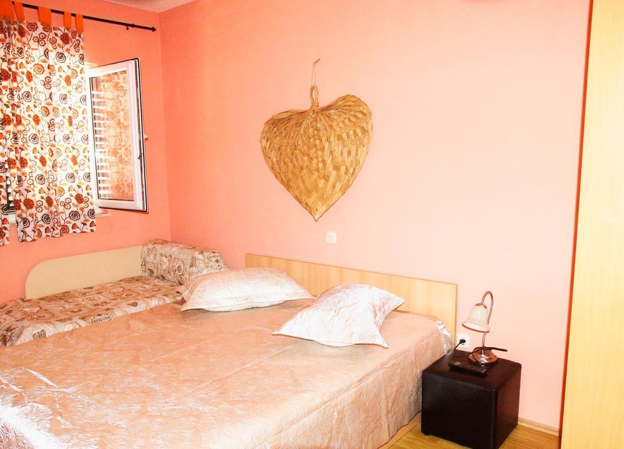 Apartmani Diana Макарска Экстерьер фото