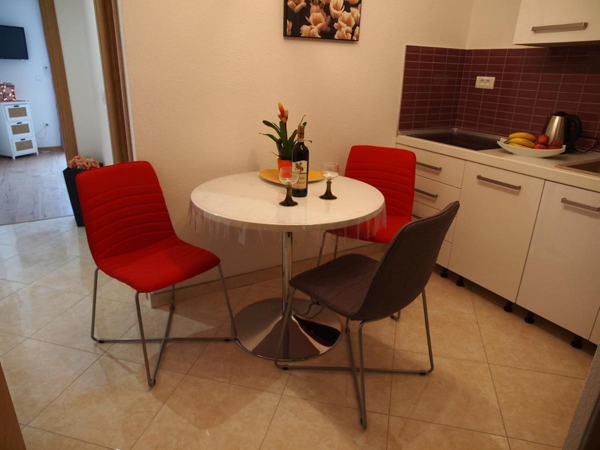 Apartmani Diana Макарска Экстерьер фото